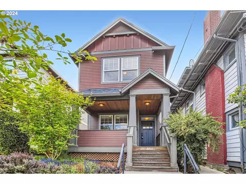 2750 NE Rodney Ave, Portland, OR 97212