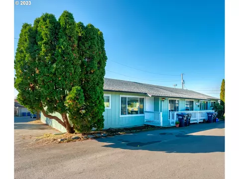 297 Matot St, Brookings, OR 97415