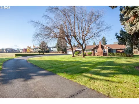 3643 Lois Dr, Hood River, OR 97031