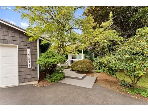 16611 SE Tong Rd, Damascus, OR 97089
