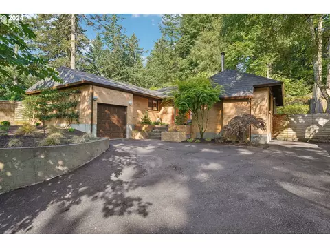 1405 SW Upland Dr, Portland, OR 97221