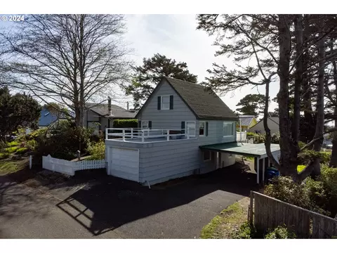 2713 NW Lee Ave, Lincoln City, OR 97367