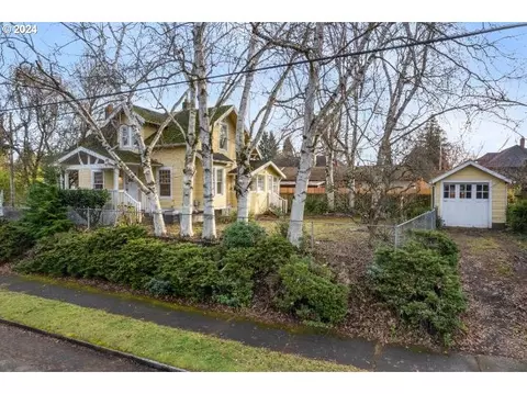 5040 SE Kelly St, Portland, OR 97206