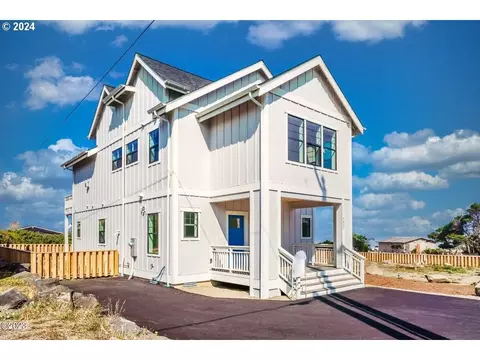 5827 NW Logan Rd, Lincoln City, OR 97367