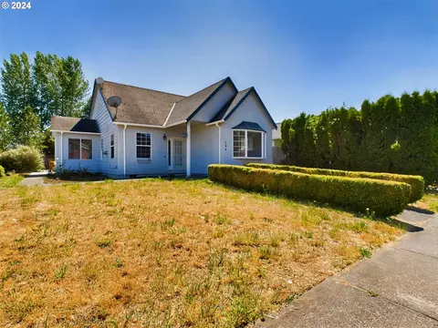106 NE Blair St, Sheridan, OR 97378