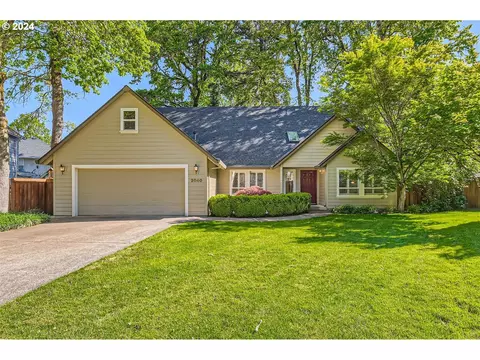 2040 SE 70th Ct, Hillsboro, OR 97123