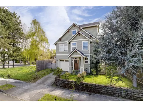 10036 N Midway Ave, Portland, OR 97203