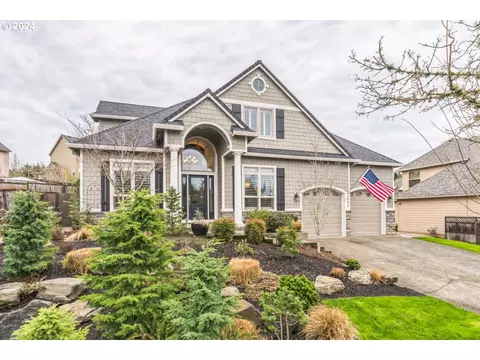 8690 SE Margie Way, Happy Valley, OR 97086