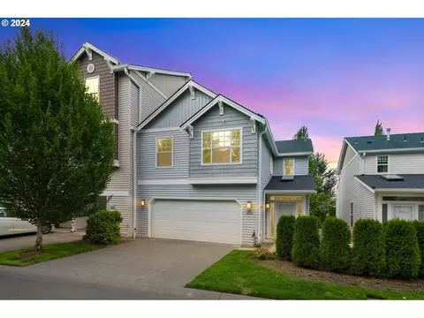 8728 NE 17th St, Vancouver, WA 98684