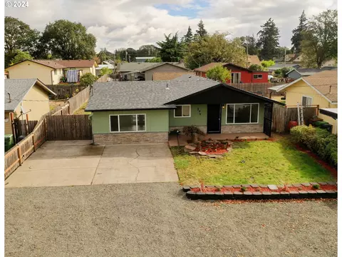 394 N 8th St, Saint Helens, OR 97051