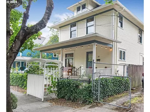 211 SE 22nd Ave, Portland, OR 97214