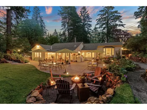 17200 Canal Cir, Lake Oswego, OR 97035