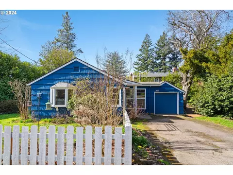 7637 SW 27th Ave, Portland, OR 97219