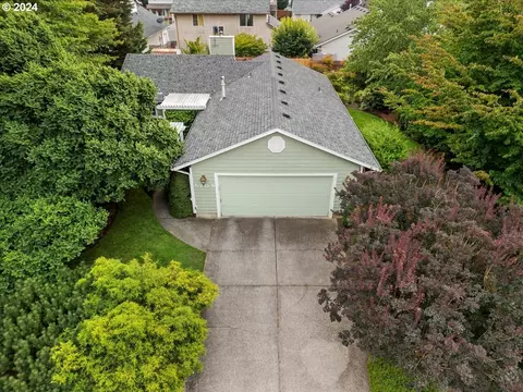 5705 NE 56th St, Vancouver, WA 98661