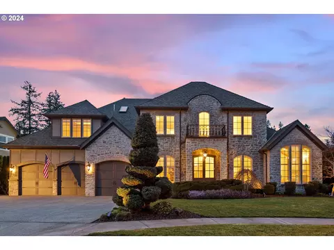 906 SE 201st Ct, Camas, WA 98607