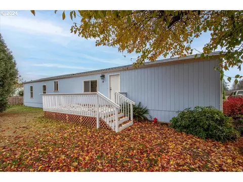 26801 NE 9th St, Camas, WA 98607