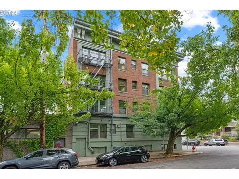 1631 NW Everett St #307, Portland, OR 97209