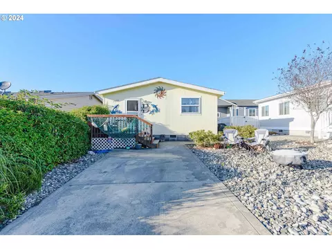 1080 Kentucky Ave, Coos Bay, OR 97420