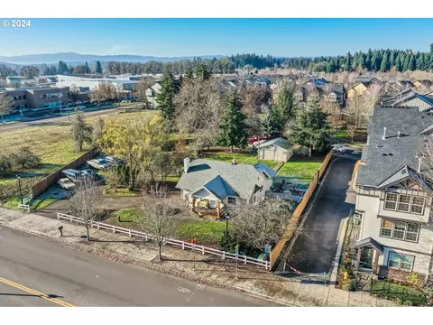 3511 SE Brookwood Ave, Hillsboro, OR 97123
