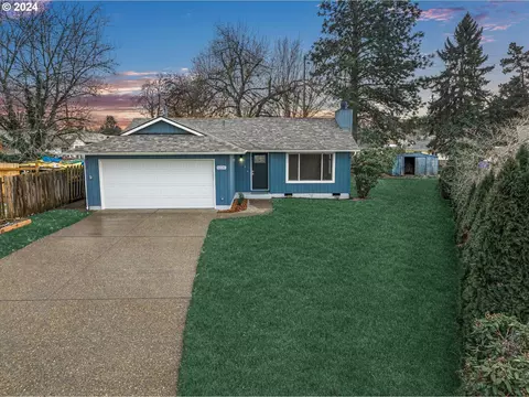 5220 SE King George Ct, Milwaukie, OR 97267