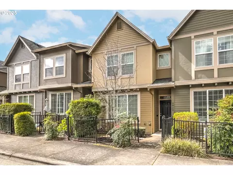 2409 NW Oak Knoll Pl, Beaverton, OR 97006