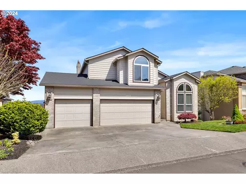 1717 NW 38th Ave, Camas, WA 98607
