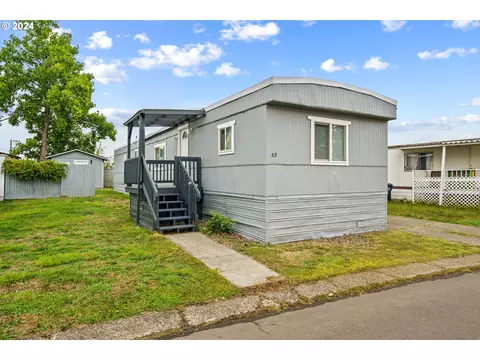 1415 S Bertelsen Rd #33, Eugene, OR 97402