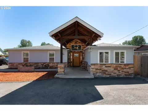 999 NW Broadway St, Roseburg, OR 97471