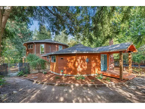 221 SE 214th Ave, Gresham, OR 97030
