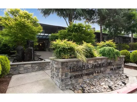 16250 Pacific Hwy #71, Lake Oswego, OR 97034