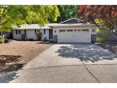 1873 Happy Ln, Eugene, OR 97401