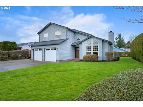 1040 SW Tall Oaks Dr, Mcminnville, OR 97128