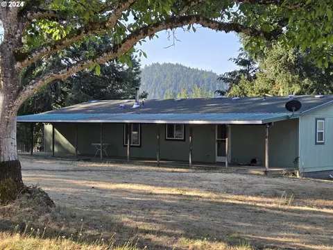572 Cleveland Hill Rd, Roseburg, OR 97470