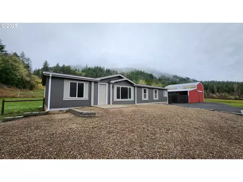6288 Hayhurst Rd, Yoncalla, OR 97499