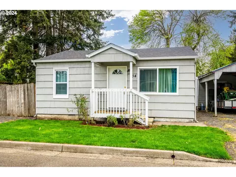 834 26th St, Springfield, OR 97477