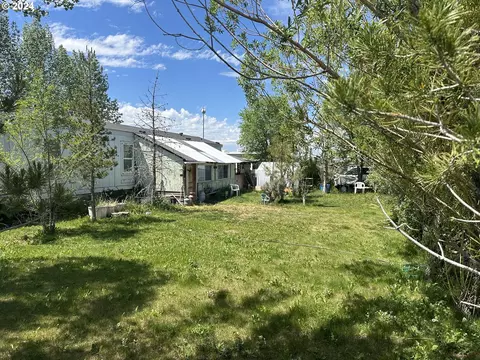 55826 Gay Ann Rd, Christmas Valley, OR 97641