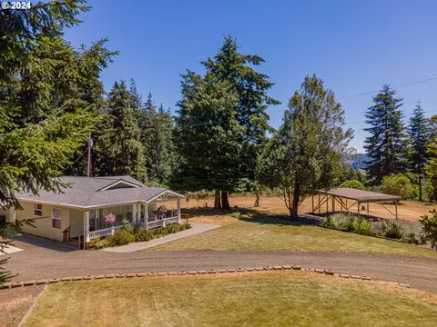 89296 Leeward Ln, Bandon, OR 97411
