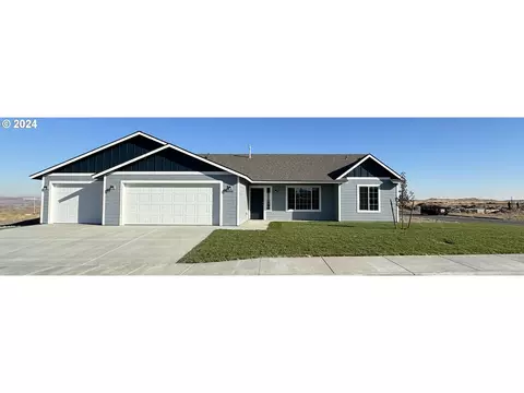 2935 Grouse St, Umatilla, OR 97882