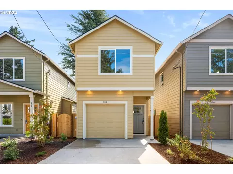 952 NE 126th Ave, Portland, OR 97230