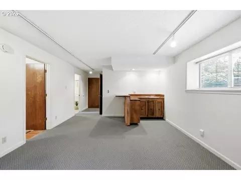 Living - 497 NE Scott Ave, Gresham, OR 97030 photo 4 of 4