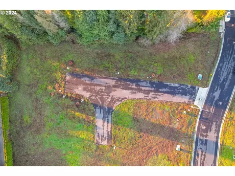 1475 1487 Barn Ct, Woodburn, OR 97071