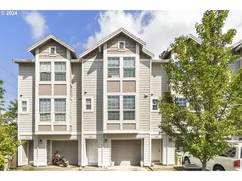 3922 SW 182nd Pl, Beaverton, OR 97078
