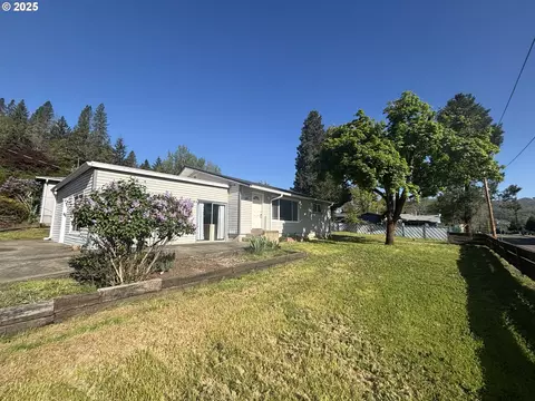 540 SE Ramp St, Roseburg, OR 97470
