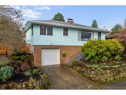903 SE 74th Ave, Portland, OR 97215
