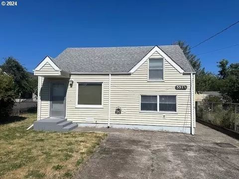 551 12 17th St, Springfield, OR 97477