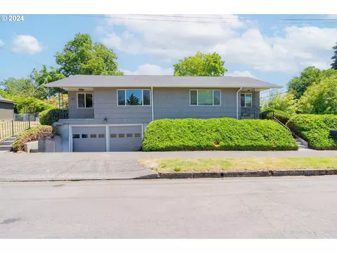 1803 F St, Vancouver, WA 98663