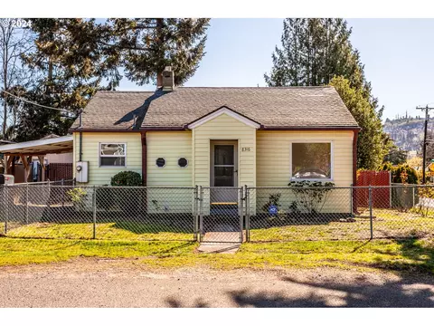 8316 SE 74th Ave, Portland, OR 97206