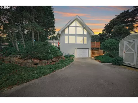 5600 El Mar Ave, Lincoln City, OR 97367