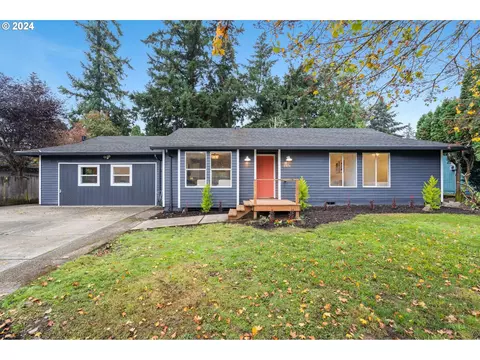 15876 NE Holladay St, Portland, OR 97230
