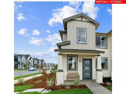 8052 SE Crescent Dr, Hillsboro, OR 97123